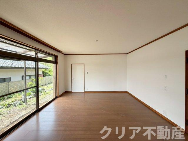 【居間・リビング】 | 榛東村新井　リフォーム済み5LDK中古住宅