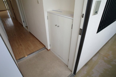 【玄関】 | グランドハイツ