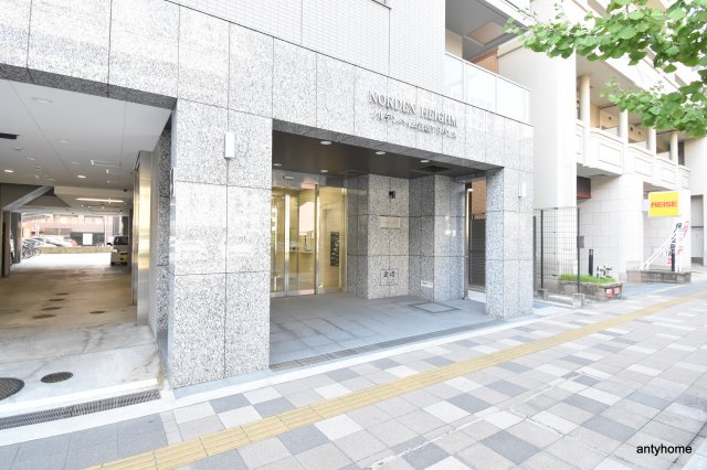 ノルデンハイム江坂アドバンス　仲介手数料無料のエントランス