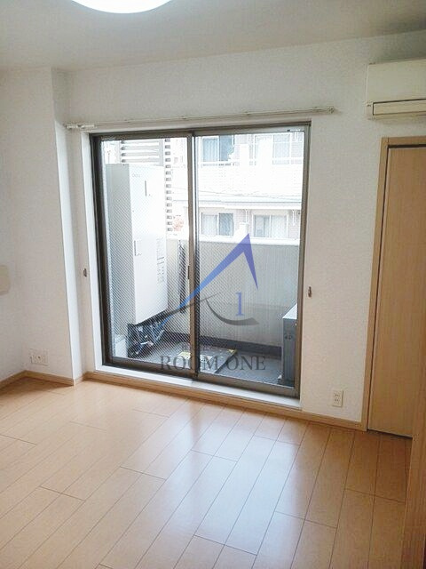 メイク　スクェアの居間・リビング|洋室のお部屋です。