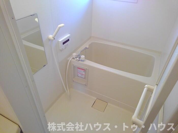 グリーンシャトル　Ａの浴室
