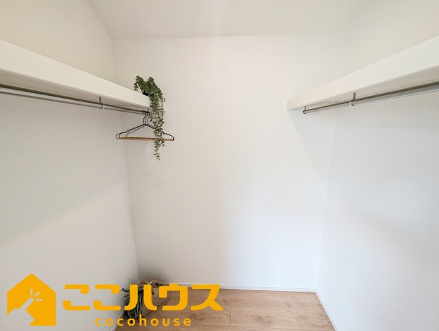 名護市宇茂佐1556番　新築戸建て　全7棟　B号棟の収納|大容量のウォークインクローゼット