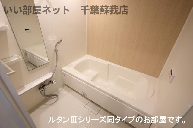 メゾン・ド・リュミエールⅢの浴室|お風呂です