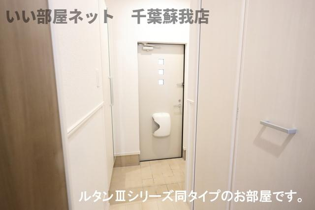 メゾン・ド・リュミエールⅢの玄関|きれいな玄関です