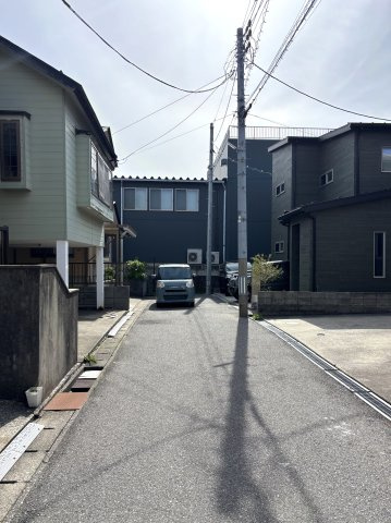 新潟市中央区弁天橋通1丁目の前面道路含む現地写真