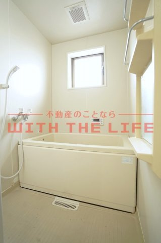 ミカハウス【キャッシュバック対象物件】の浴室|きれいなお風呂です