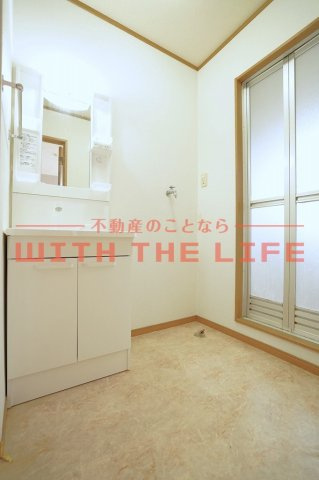 ミカハウス【キャッシュバック対象物件】の洗面所|広い洗面スペース