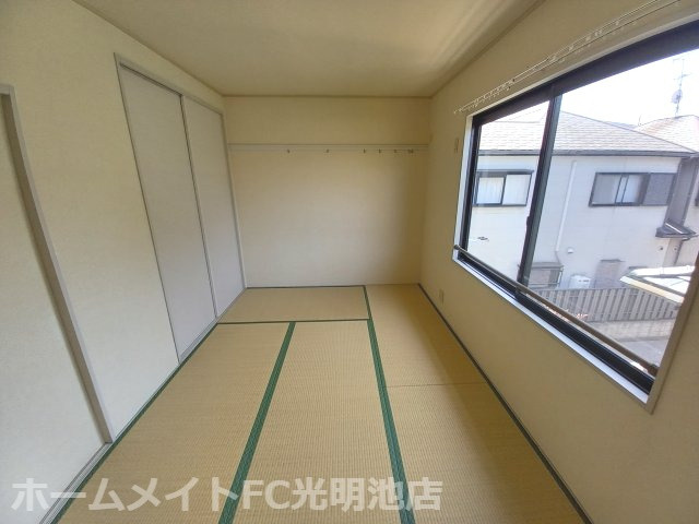 アーバンビレッジA棟の和室