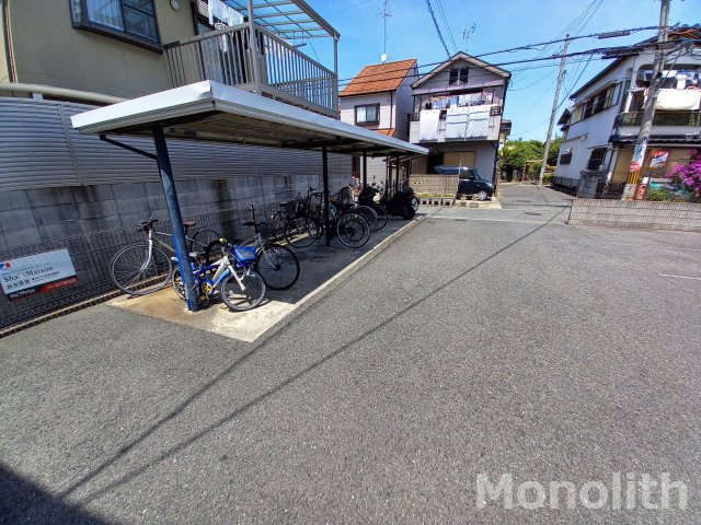 アーバンビレッジA棟の駐車場