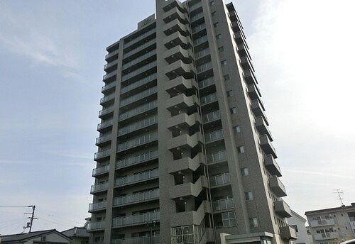 ロイヤルガーデン北前川