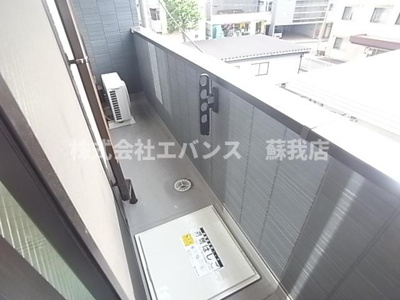 【バルコニー】 | Ｄ-カヴェリ本千葉 | 陽当たり良好なバルコニーです