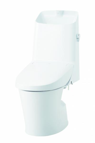 柳井市伊陸　戸建てのトイレ|【同仕様写真】 トイレは温水洗浄便座付きの新品に交換します。 壁紙と床も張り替え、明るく清潔感のある空間にリフォームします