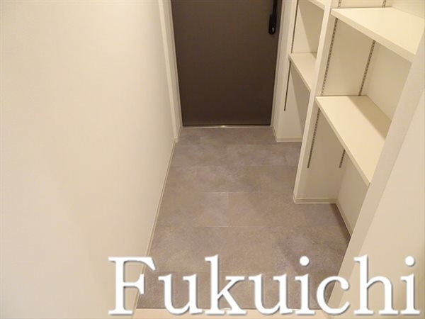 U Residence武蔵小山の玄関