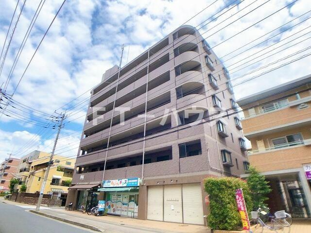 クレストコートの外観