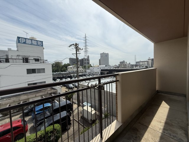 三旺マンション第5植田のバルコニー