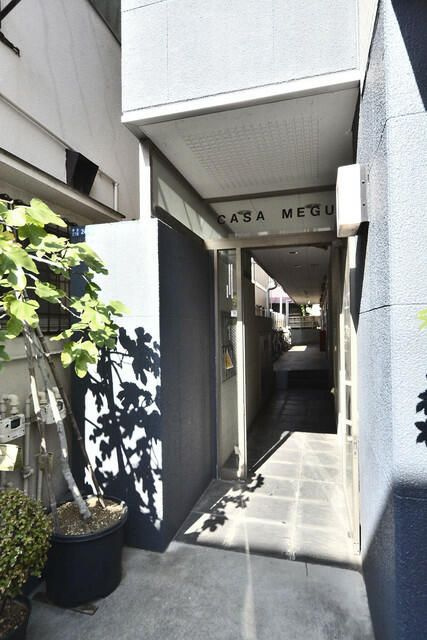 カーサ目黒のエントランス