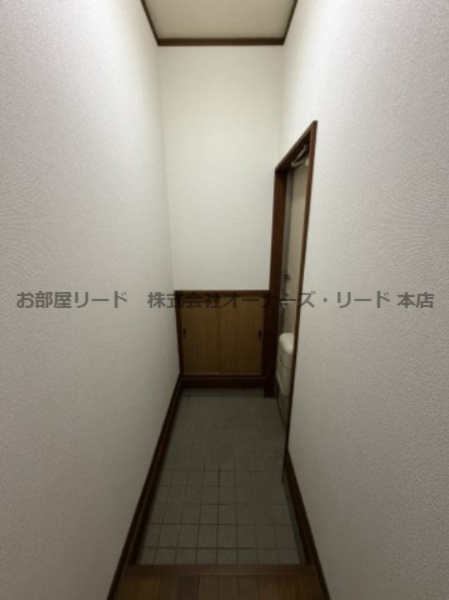 エコール荒木の玄関