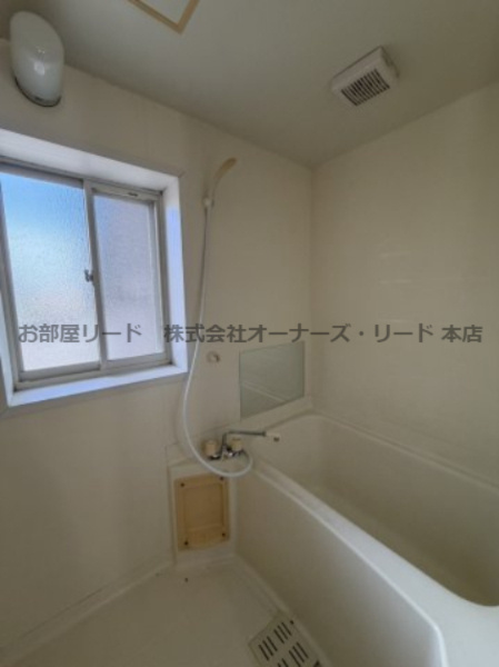 エコール荒木の浴室