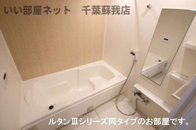 メゾン・ド・リュミエールⅢの浴室|お風呂です