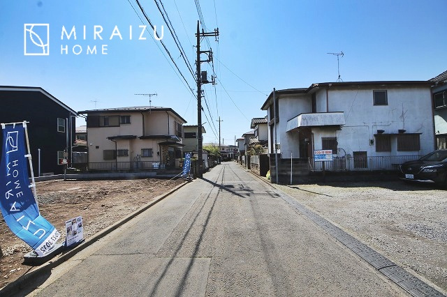 【前面道路含む現地写真】 | 人生100年時代、永く安心してお住まいいただくために、大切なご家族と財産を守ることのできる地震に強い安心な住宅！お休みの日にご家族で見学はいかがでしょう♪
