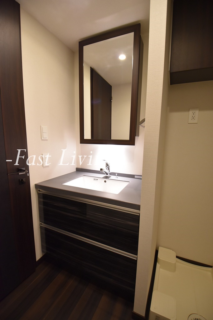 ＳＯＬＡＳＩＡ　ｒｅｓｉｄｅｎｃｅ　京橋の独立洗面台