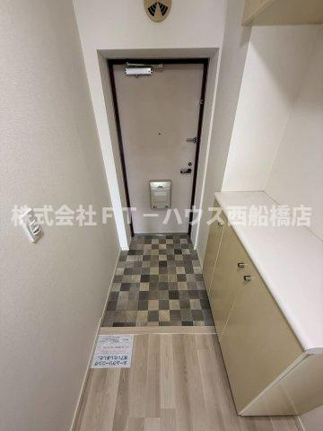 市川東レジデンスの玄関