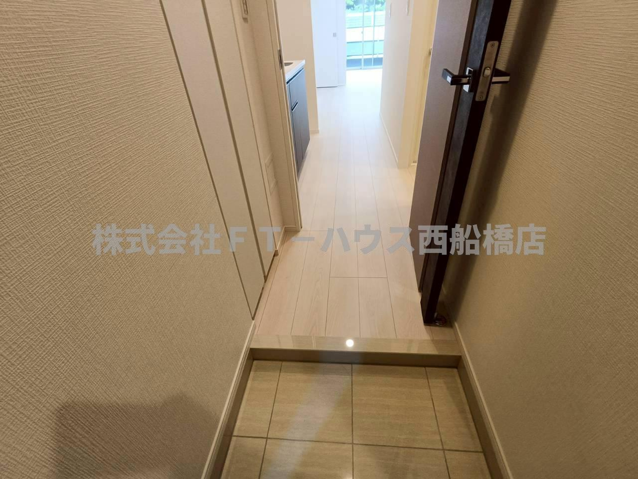 Alivis本八幡の玄関
