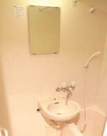 【洗面所】 | 新田町小川マンション | お風呂と一緒にジャーっと洗えていつでもきれいに！