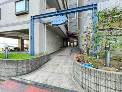 【エントランス】 | アスティオン江坂