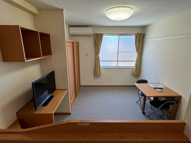 レオパレスプチＭの居間・リビング|※同タイプ部屋の写真となります