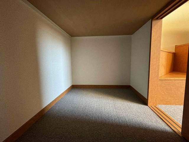 レオパレスプチＭの内装|※同タイプ部屋の写真となります（ベッド下収納）