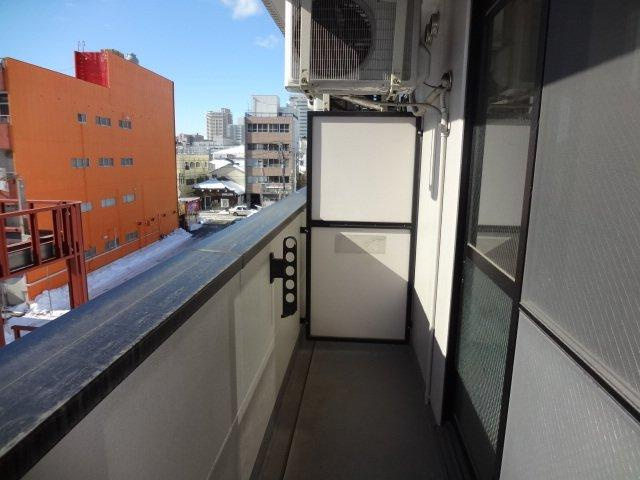 【バルコニー】グランドール弐番館