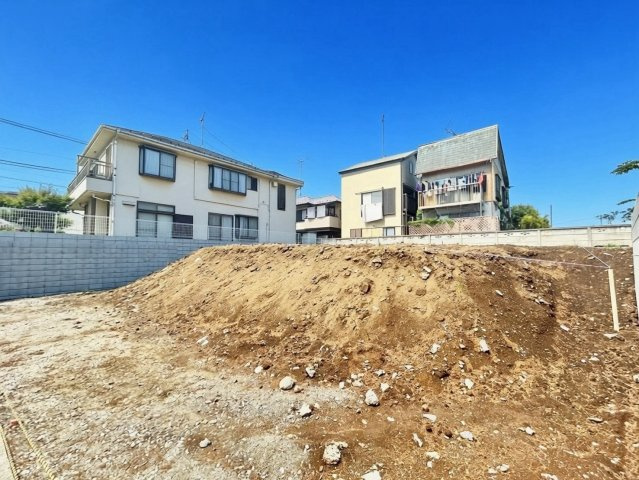 練馬区東大泉7丁目　建築条件付き売地の外観|2026.04.25撮影

現地ご見学希望・資料請求などお気軽にお問い合わせ下さい！
03-5990-5201
