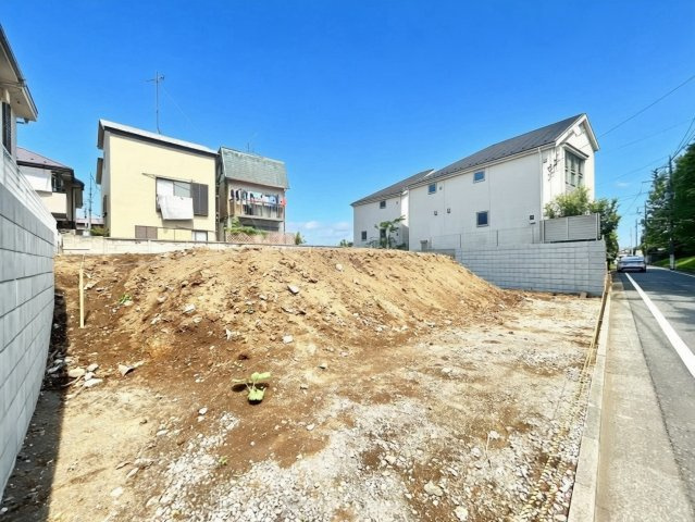 練馬区東大泉7丁目　建築条件付き売地の外観|2026.04.25撮影

現地ご見学希望・資料請求などお気軽にお問い合わせ下さい！
03-5990-5201