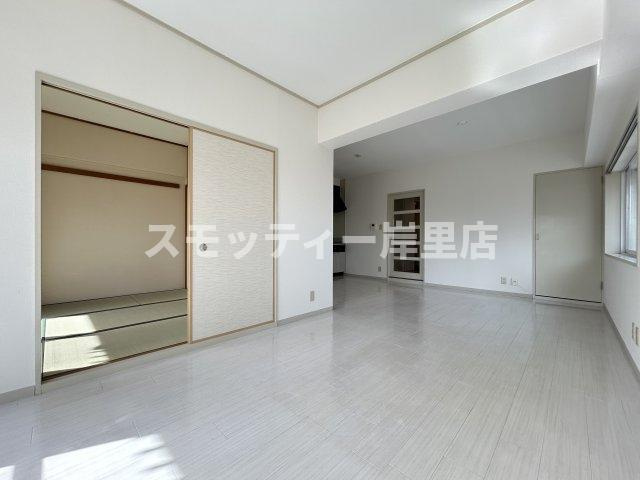 パレ北加賀屋の居間・リビング