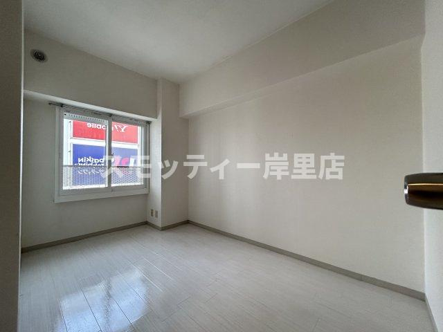 パレ北加賀屋の洋室
