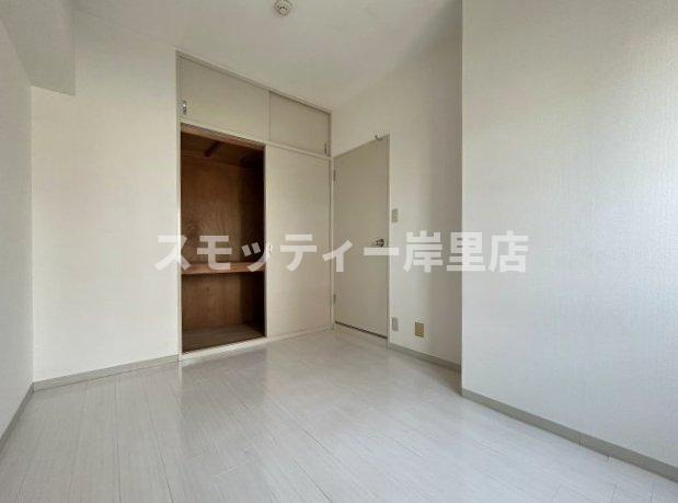 パレ北加賀屋の洋室