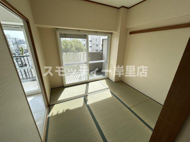 パレ北加賀屋の和室