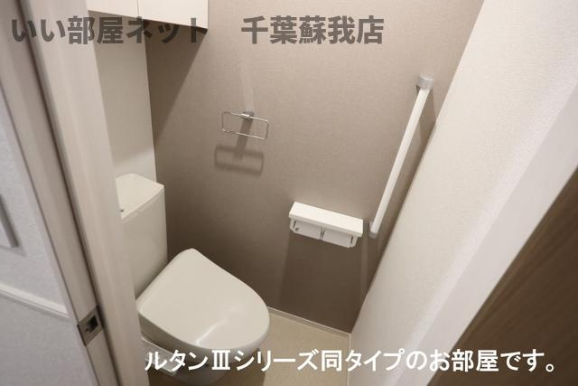 メゾン・ド・リュミエールⅢのトイレ|シンプルで使いやすいトイレです