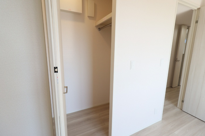 セレウィータ栄町の収納|ウォークインクローゼット仕様