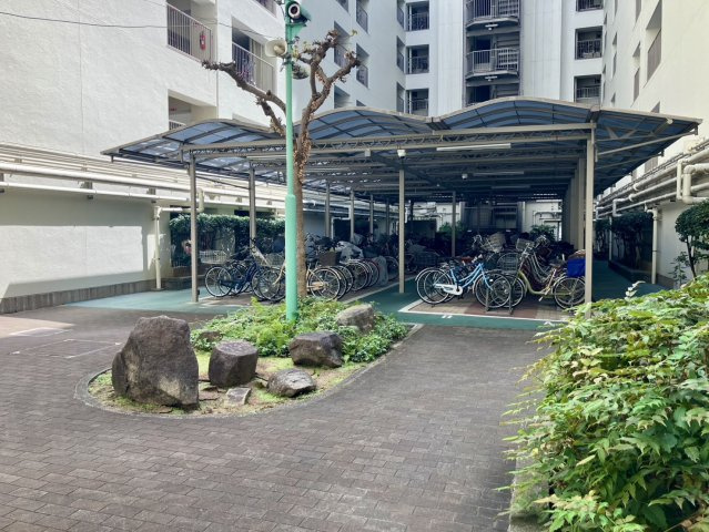 メガロコープ関目の駐輪場