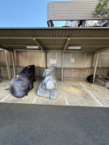 パレステージ大島の駐車場|敷地内バイク置き場