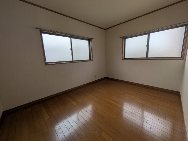 御影中町2丁目戸建ての洋室
