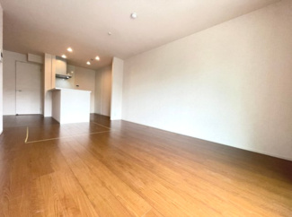 【内装】 | シャンテ春日 | 個人の部屋や寝室として使える洋室です