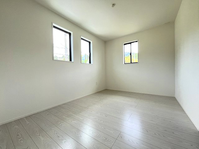 【子供部屋】 | 糟屋郡宇美町障子岳2丁目2期　1号棟（全3棟）【仲介手数料無料・0円】 | 現地写真。
