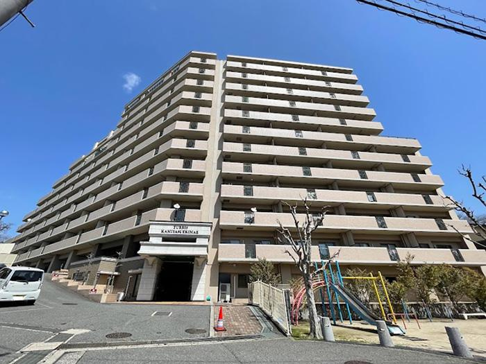 チュリス上安駅前