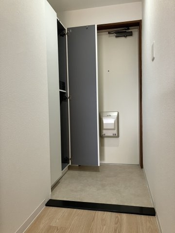 ライオンズマンション城東緑橋の玄関
