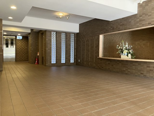 ライオンズマンション城東緑橋のロビー