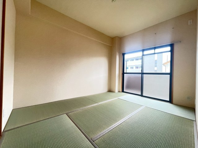 アルフォルスエムの寝室