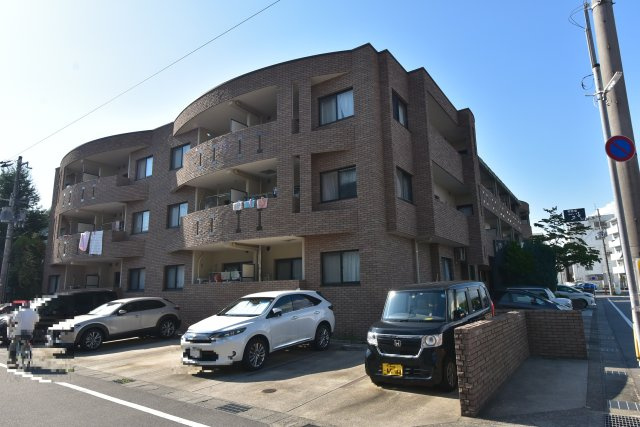 クラヴァス長岡京の外観